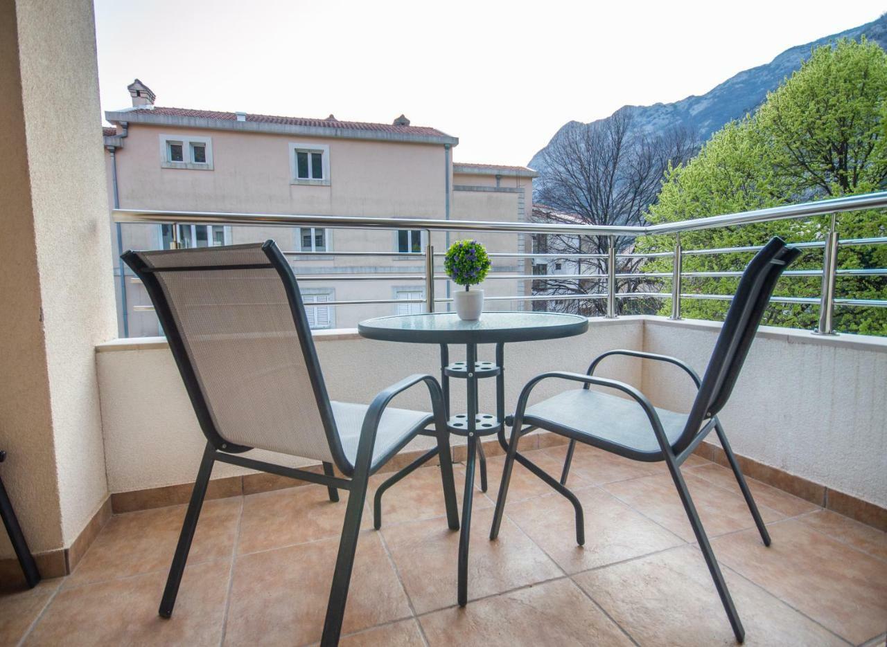 Apartment San Marco Risan Bagian luar foto